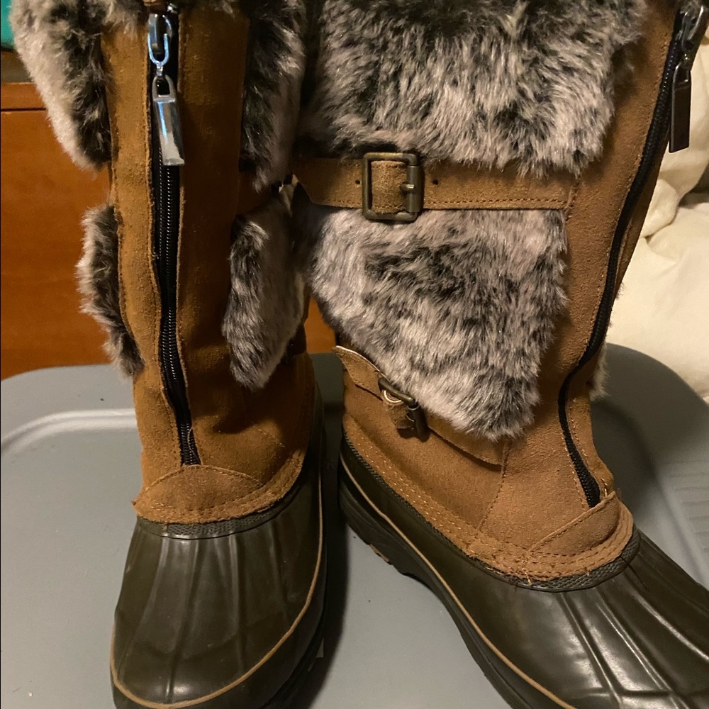 KHOMBU EMILY BOOTS